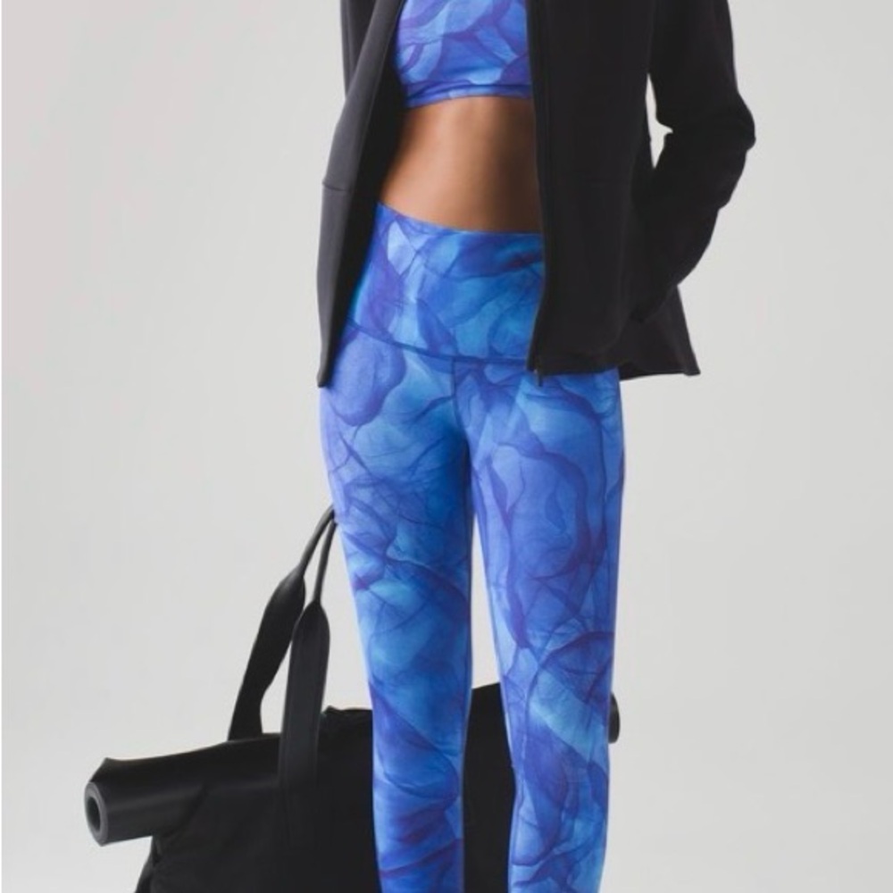 Bra + crop- Lululemon outfit  Energy Bra (12) and wunder under crops (10)